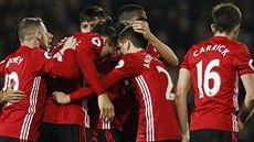 Hrái Manchesteru United se radují ze vsteleného gólu na hiti West Bromu.