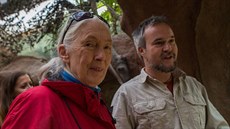Jane Goodallová s kurátorem primát Zoo Praha Vítem Lukáem