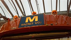 Mazací tramvaj po sedmi msících vyrazila do ulic v nové úprav (16.12.2016)