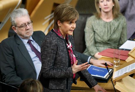 První ministryn Nicola Sturgeonová v parlamentu