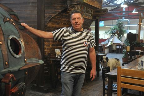 Zlatko Bajo Ganibegovi pochází z Bosny, dnes je majitelem liberecké pizzerie...