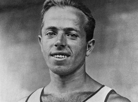 eský gymnasta Alois Hudec na olympiád v Berlín (1936)