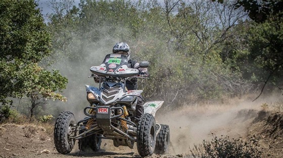 Josef Macháek na Dakar trénoval i na ecké Serres Rally, kde obsadil druhou...