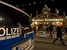 Vánoní trhy v saských Dráanech ode dneka steí více policist (20.12.2016).