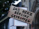 Srdce Berlína bylo zasaeno, hlásá nápis nedaleko místa pondlního útoku (20....
