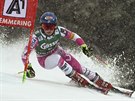 Mikaela Shiffrinov ve slalomu v Semmeringu.