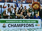 Mladé puky se radují z vítzství v Utkání hvzd Národní basketbalové ligy.