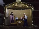 Bauerovi každoročně rozsvěcí vánočně vyzdobený dům v Josefově s betlémem.