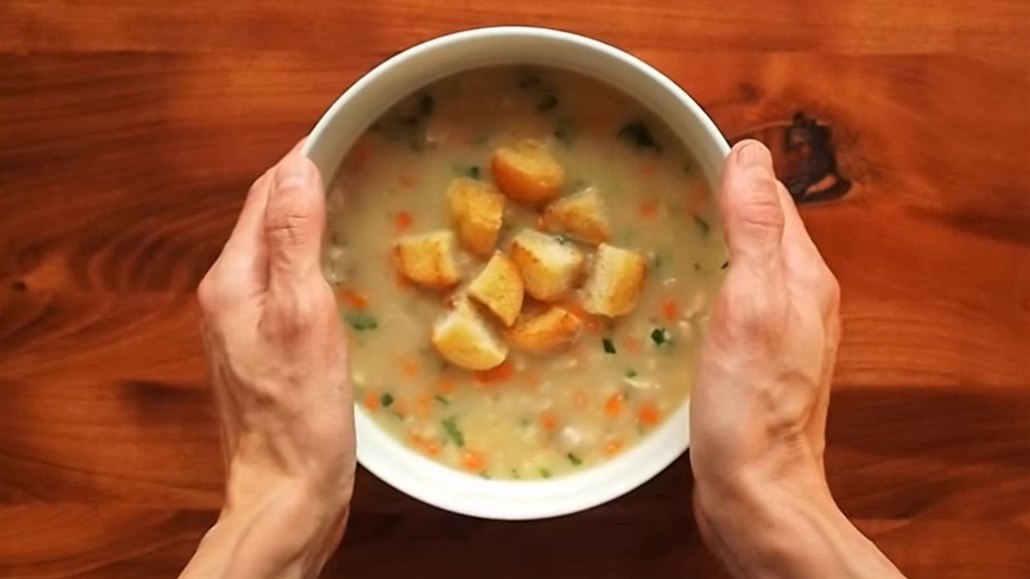 Klasická vánoční rybí polévka. Nejjednodušší, kterou zvládne i začátečník