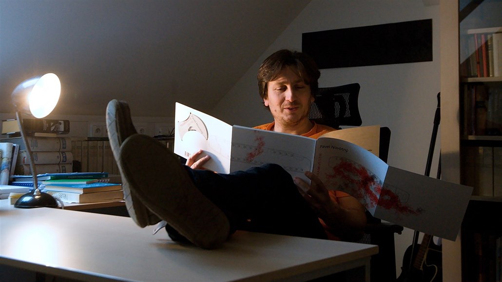 Autor knihy Tramvestie Pavel Novotný.