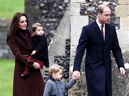 Vévodkyně Kate, princezna Charlotte, princ George a princ William (Englefield,...