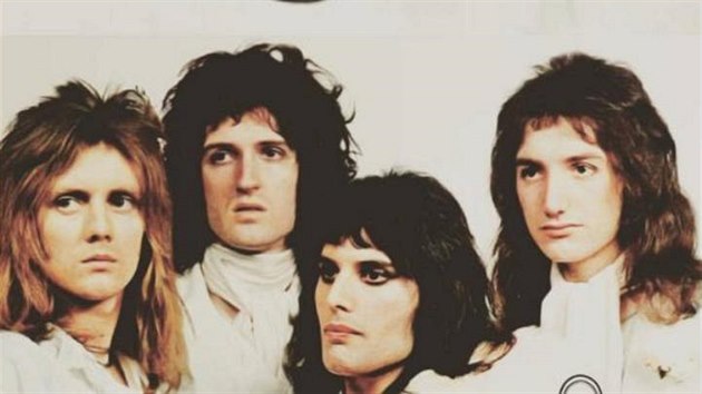 Queen v roce 1973 v ele s frontmanem Freddiem Mercurym