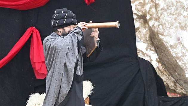 �iv� betl�m v M���n� (24. prosince 2016).