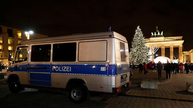 Nmeck policie v Berln (27. prosince 2016).