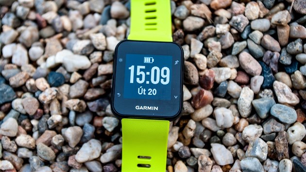 TEST: Levný sporttester Garmin Forerunner 35 má vše, co potřebujete -  iDNES.cz