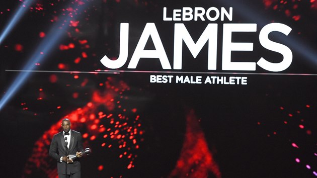 LeBron James si v létě 2016 odnesl cenu ESPY Awards pro nejlepšího sportovce.