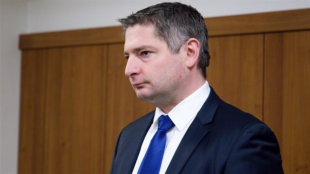 Radek Rybáček, bývalý předseda představenstva společnosti Heavy Machinery Services, již dříve před soudem. 