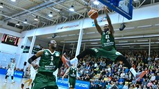 Lamb Autrey z týmu Mladé puky smeuje pi Utkání hvzd Národní basketbalové...