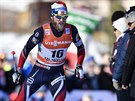 Norský bec na lyích Martin Johnsrud Sundby na trati sprintu na Tour de Ski