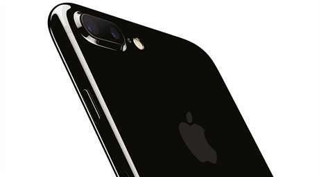 iPhone 7 Plus boduje oproti zkladnmu modelu dulnm fotoapartem