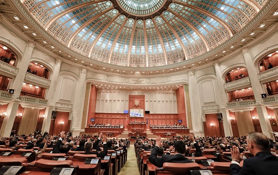 Rumunský parlament hlasoval o dve nové vlád premiéra Sorina Grindeanua....