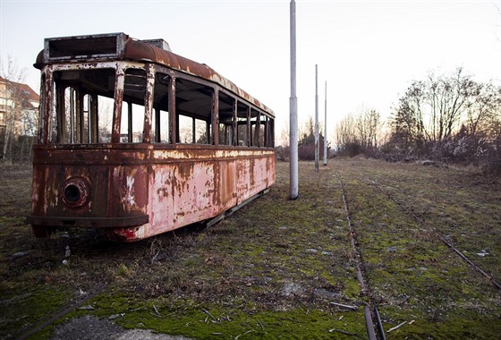 Obnovená tra� má na jihu Lí�n� plánovanou smy�ku v areálu Technického muzea...