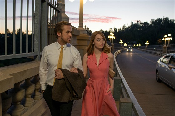 Ryan Gosling a Emma Stone ve filmu La La Land