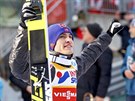 Norský skokan na lyích Daniel Andre Tande se raduje z vítzství ve tetím...