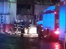 Vbuch lhve s plynem pi poru zranil v Plzni tyi hasice.