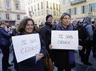 Lidé pili Herroua podpoit ped soud v Nice (4. ledna 2017)