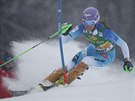 árka Strachová ve slalomu v Mariboru.