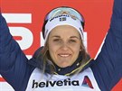 védská lyaka Stina Nilssonová se raduje z vítzství ve skiatlonu v...