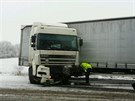 Tragická nehoda osobního vozu a kamionu u Sobotky na Jiínsku (2.1.2017).