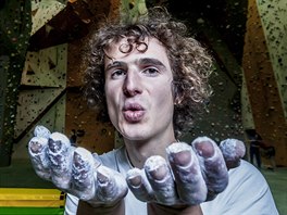 Adam Ondra pat mezi svtovou elitu ve sportovnm i soutnm lezen.