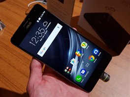 Asus Zenfone AR