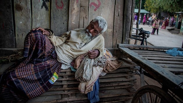 Menina muslimskch Rohing je v Barm pronsledovna ady. Desetitisce z nich u utekly do ciziny.
