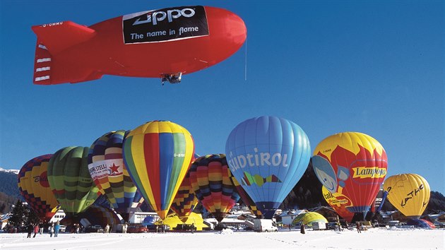 Druh lednov tden se kadoron kon v Toblachu balonov festival a v dol Hochpustertal je vidt balony vude.