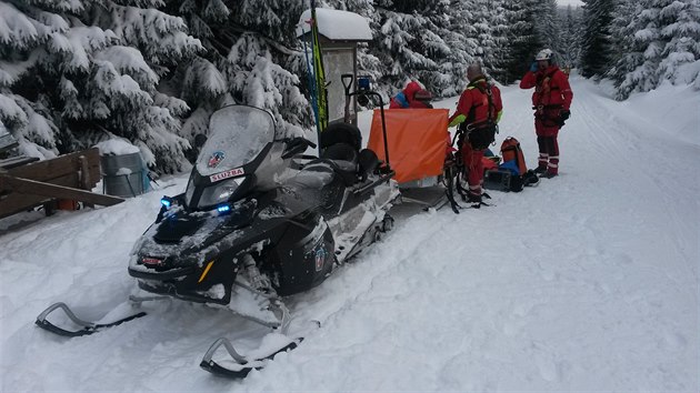 Horsk sluba steckho kraje a Zdravotnick zchrann sluba steckho kraje zasahovaly v Krunch horch u nehody, pi kter byl zrann bka.