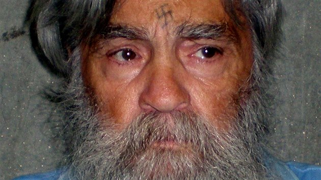 Masov vrah Charles Manson na snmku z roku 2011.