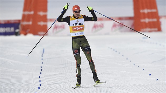 Nmeck sdruen Johannes Rydzek na trati v Lahti