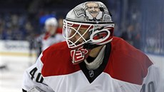 Jorge Alves v dresu Carolina Hurricanes.