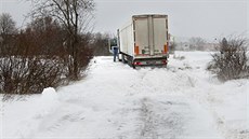 Uvázlý kamion na Jihlavsku. (4. ledna 2017)
