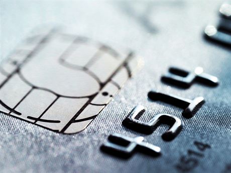 Banky se na kreditní karty dívají jako na dluh. Ilustraní snímek 