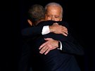 Americký prezident Barack Obama a viceprezident Joe Biden po posledním projevu...