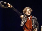 David Pracha v roce 2002 na jeviti Národního divadla v roli Cyrana z...