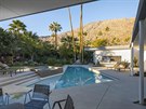 Stedobodem dní je v Palm Springs bazén.