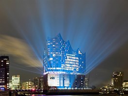 V Hamburku se otvírá Elbphilharmonie (Labská filharmonie), gigantický sklenný...