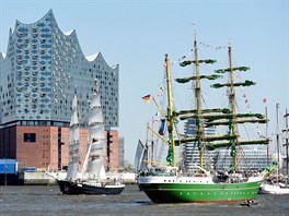 V Hamburku se otvírá Elbphilharmonie (Labská filharmonie), gigantický sklenný...