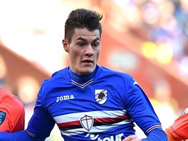 Patrik Schick v dresu Sampdorie bhem utkn italsk ligy proti Empoli