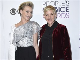 Portia de Rossi a Ellen DeGeneresová na People's Choice Awards (Los Angeles,...